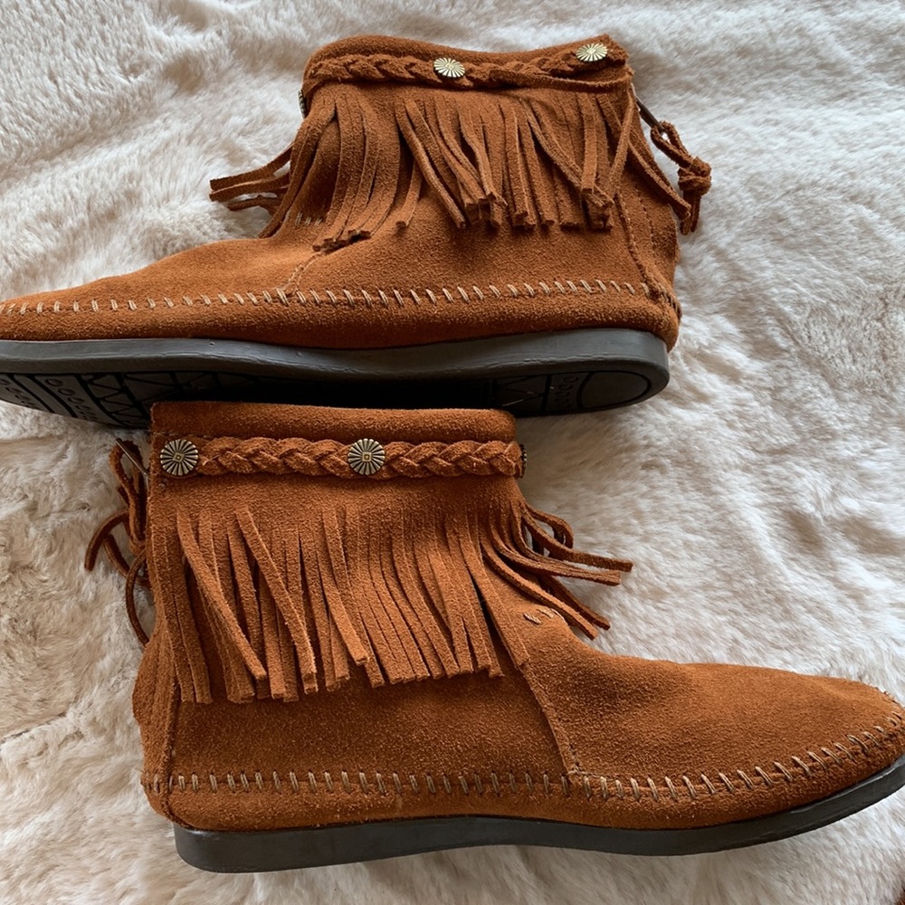 Minnetonka tassle booties.